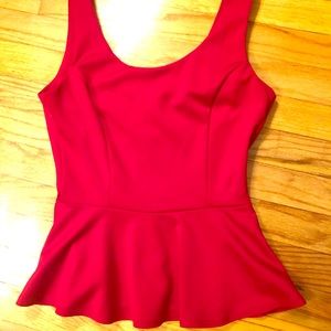 Lovely red top!💋❤️